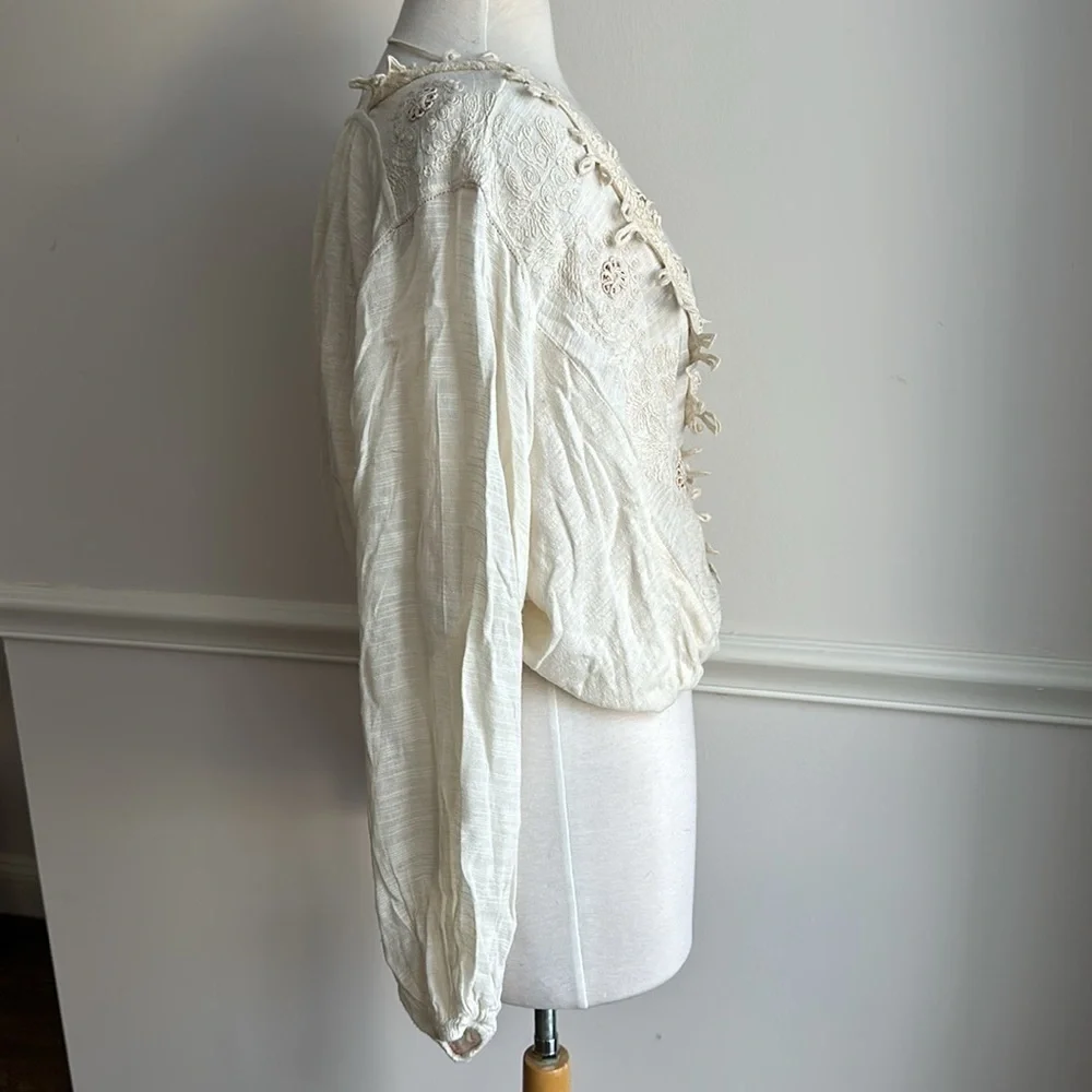 Free people, blouson peasant style top lace, beads embroidery cream small EUC